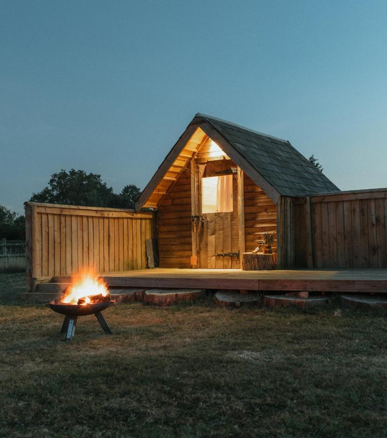 Glamping At The Retreat Wiltshire Is Rural Bliss Villa Chippenham  Exterior foto