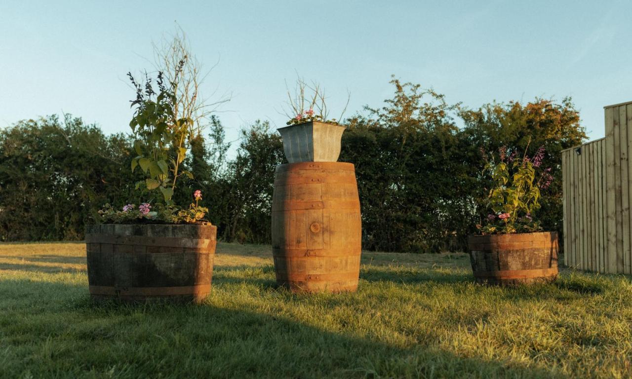 Glamping At The Retreat Wiltshire Is Rural Bliss Villa Chippenham  Exterior foto